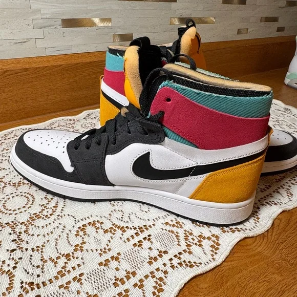 Nike Air Jordan‎ 1 Zoom CMFT Men’s 9.5/Women’s 11.5